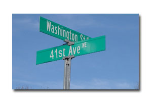 Street signs for Washington St. and 41st Ave.